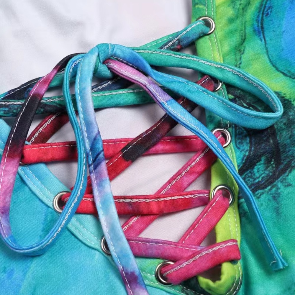 🔴 CLEARANCE🔖 NWT LIGHTWEIGHT TIE-DYE HEART DESIGN V-NECK LACE-UP TOP Women XXL - Picture 3 of 5